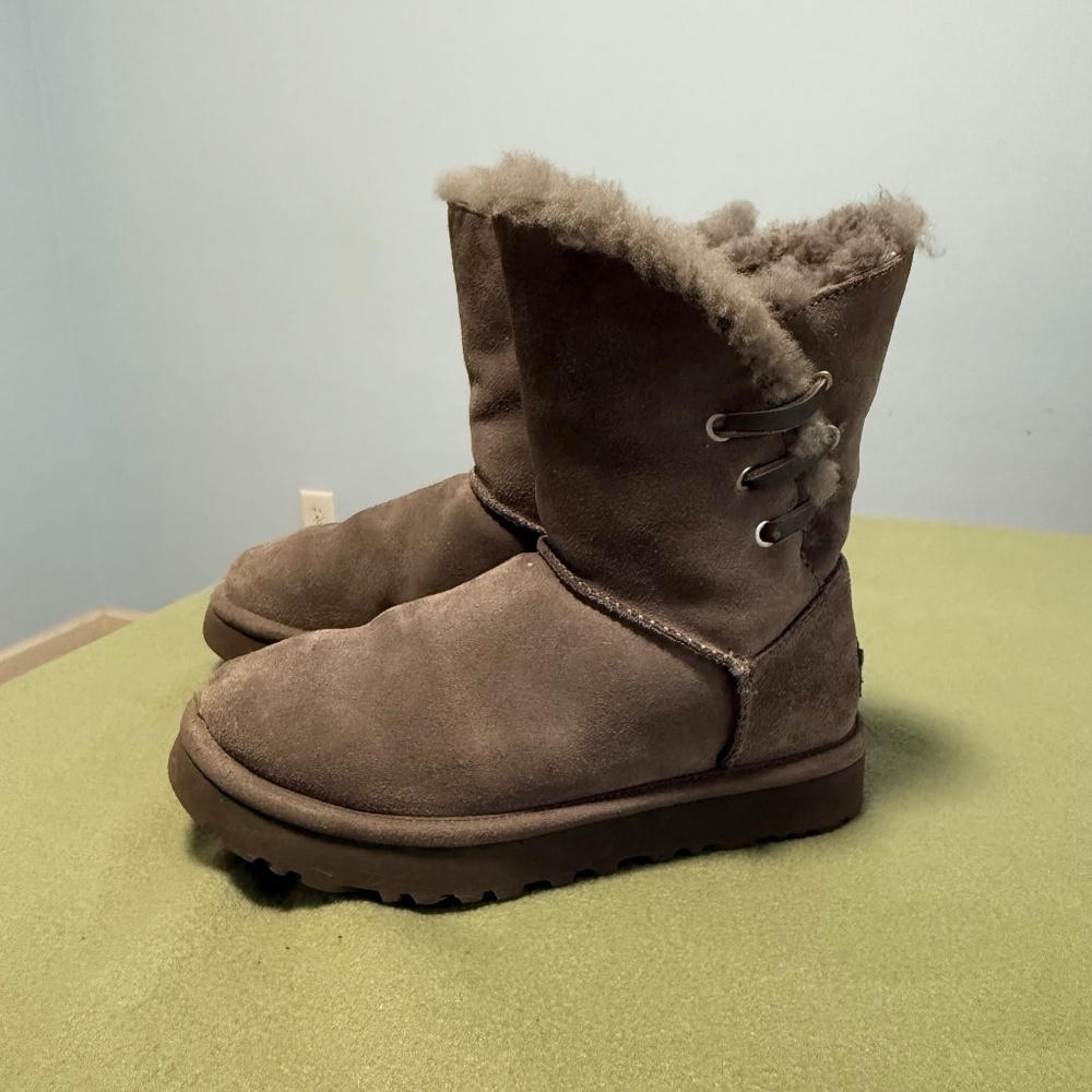 UGG‎ Australia Women’sConstantine Sheepskin Winter Boots Size 5